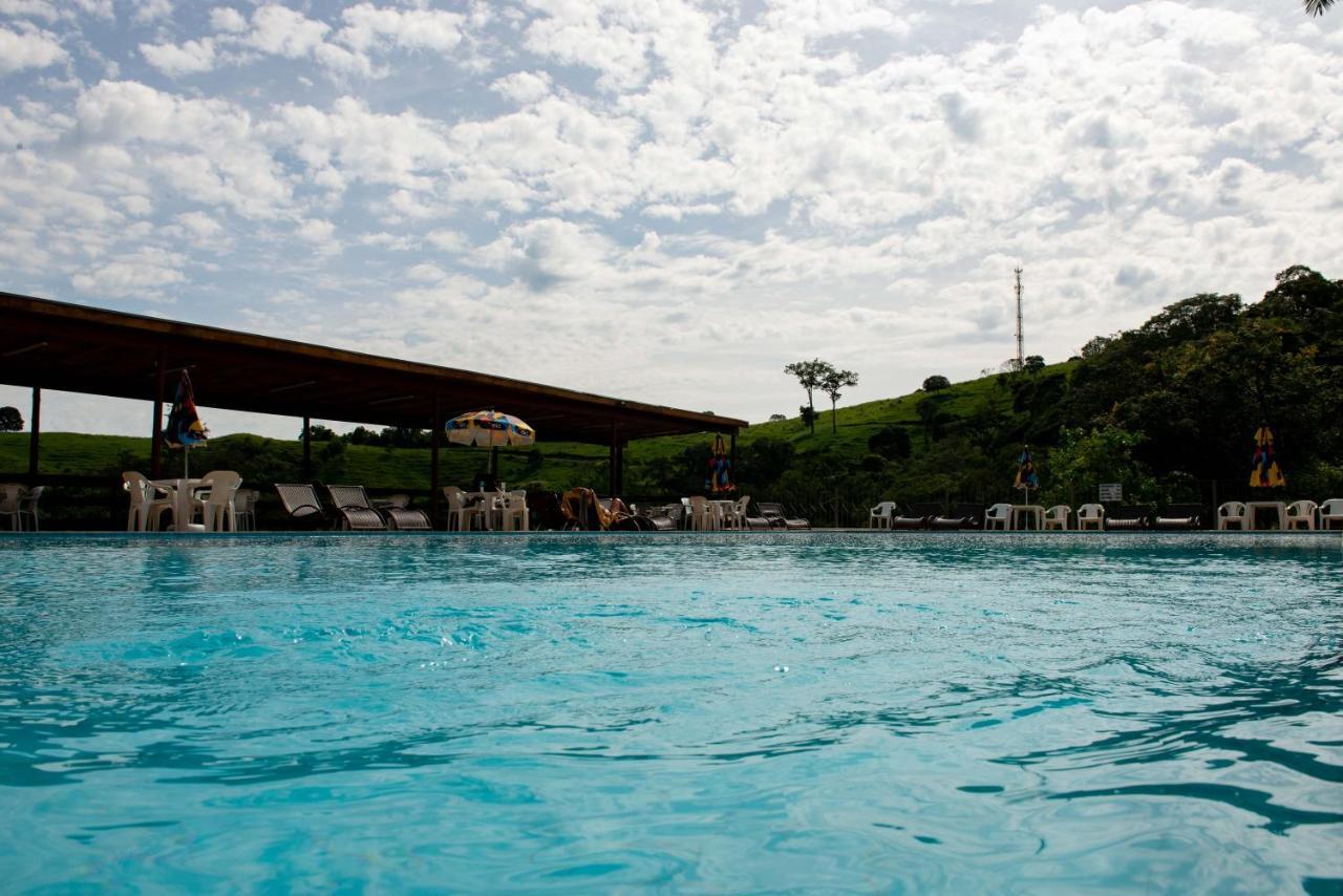 Hotel Fazenda Vale Da Cachoeira Серра-Негра Экстерьер фото